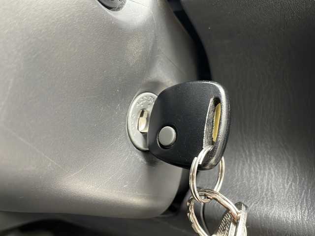 スズキ ジムニー ランドベンチャー 青森県 2016(平28)年 4万km ブルーイッシュブラックパール3 ・4WD/・キーレス/・社外CD/・ライトレベライザー/・フォグ/・ルーフレール/・シートヒーター/・オートライト/・純正16AW