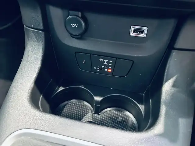 シトロエン Ｃ３ シャイン 大阪府 2021(令3)年 4.2万km サーブル ワンオーナー/純正ナビ/TV/バックカメラ/applecarplay/純正16インチAW/クルコン/クリアランスソナー/ブラインドスポット/ETC/ドラレコ/スマートキー