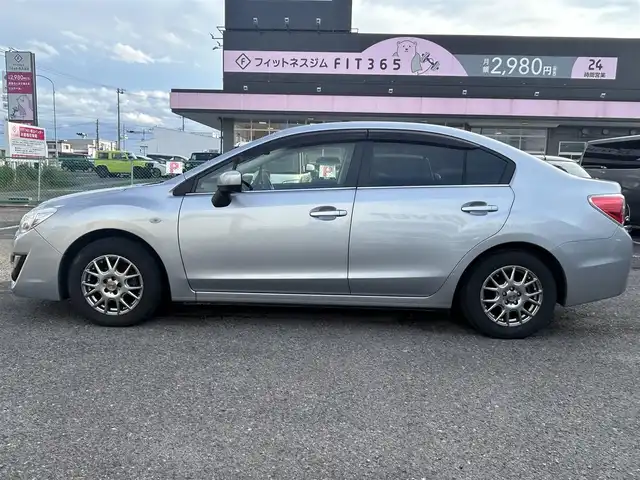 スバル インプレッサ Ｇ４ 1．6i 福島県 2015(平27)年 6.6万km アイスシルバーメタリック 4WD/社外モニター（CD/DVD/FM/AM）/ETC/横滑り防止/ドアバイザー/バックカメラ/フォグランプ/スペアキー１本/取扱説明書