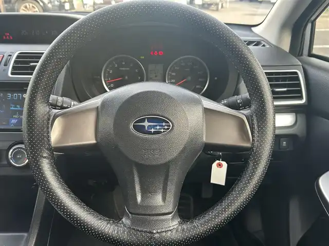 スバル インプレッサ Ｇ４ 1．6i 福島県 2015(平27)年 6.6万km アイスシルバーメタリック 4WD/社外モニター（CD/DVD/FM/AM）/ETC/横滑り防止/ドアバイザー/バックカメラ/フォグランプ/スペアキー１本/取扱説明書