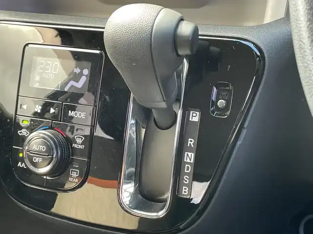 トヨタ パッソ モーダ 千葉県 2018(平30)年 5.4万km ファイアークォーツレッドM 純正7インチナビ/(AM/FM/Bluetooth/フルセグTV)/バックカメラ/衝突被害軽減システム/車線逸脱警報/横滑り防止装置/ETC2.0/前後ドライブレコーダー/アイドリングストップ/LEDヘッドライト/オートライト/ウィンカーミラー/電動格納ミラー/シートリフター/禁煙車/プッシュスタート/スマートキー/フロアマット/ドアバイザー/スペアキー