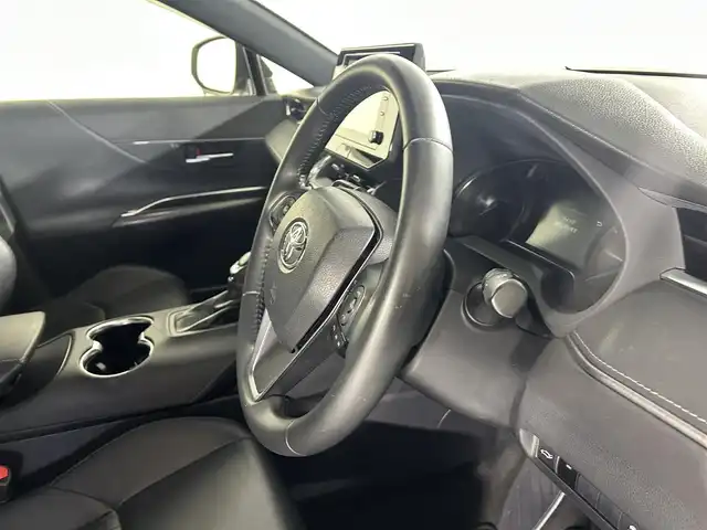 トヨタ ハリアー ハイブリッド G 佐賀県 2020(令2)年 5.5万km ホワイトパールクリスタルシャイン ワンオーナー/純正8インチディスプレイオーディオ/フルセグ/Bluetooth/バックカメラ/ビルトインETC/前方・後方ドライブレコーダー/衝突被害軽減システム/デジタルインナーミラー/ブラインドスポットモニター/レーダークルーズコントロール/レーンキープアシスト/ロードサインアシスト/パーキングサポートブレーキ/電子パーキングブレーキ/オートブレーキホールド/運転席パワーシート/電動リアゲート/ハーフレザーシート/ISOFIX/純正フロアマット/純正18インチアルミホイール