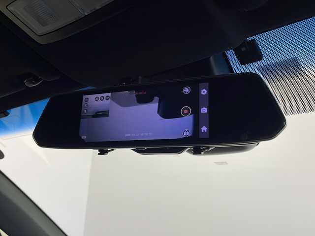 トヨタ ハリアー プレミアム 茨城県 2018(平30)年 4.9万km ホワイトパールクリスタルシャイン 純正９型ナビ　バックモニター　フルセグＴＶ　衝突軽減ブレーキ　ＬＥＤライト　電動リアゲート　ＥＴＣ　追従クルコン　パワーシート　クリアランスソナー　横滑り防止装置　純正アルミ　ドライブレコーダー