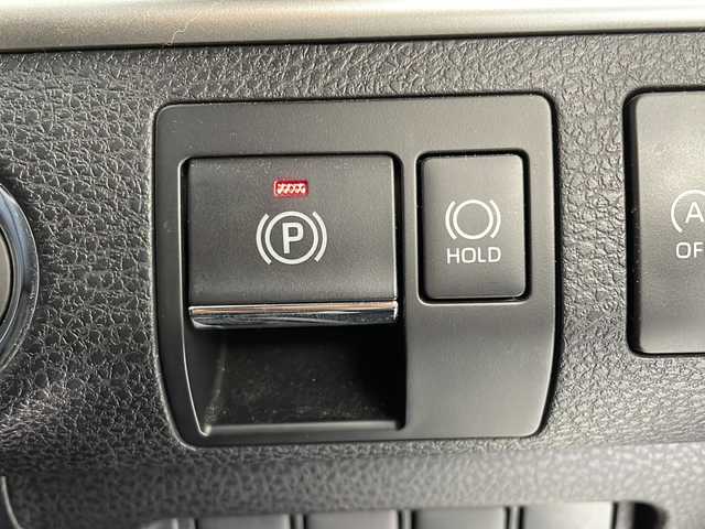 トヨタ ハリアー プレミアム 茨城県 2018(平30)年 4.9万km ホワイトパールクリスタルシャイン 純正９型ナビ　バックモニター　フルセグＴＶ　衝突軽減ブレーキ　ＬＥＤライト　電動リアゲート　ＥＴＣ　追従クルコン　パワーシート　クリアランスソナー　横滑り防止装置　純正アルミ　ドライブレコーダー