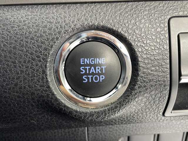 トヨタ ハリアー プレミアム 茨城県 2018(平30)年 4.9万km ホワイトパールクリスタルシャイン 純正９型ナビ　バックモニター　フルセグＴＶ　衝突軽減ブレーキ　ＬＥＤライト　電動リアゲート　ＥＴＣ　追従クルコン　パワーシート　クリアランスソナー　横滑り防止装置　純正アルミ　ドライブレコーダー