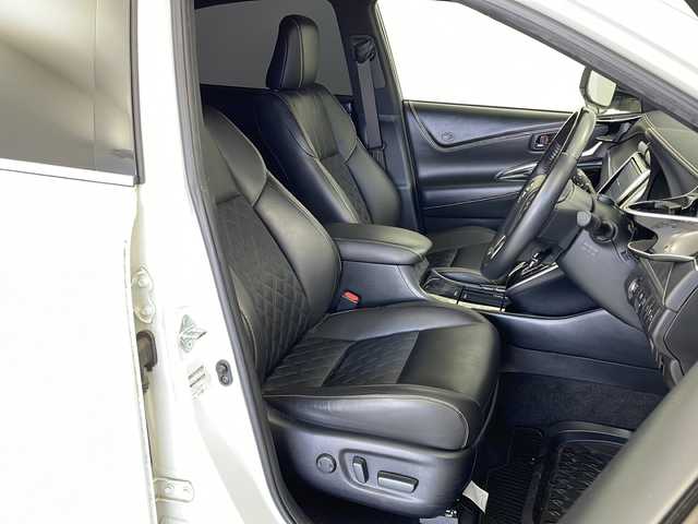 トヨタ ハリアー プレミアム 茨城県 2018(平30)年 4.9万km ホワイトパールクリスタルシャイン 純正９型ナビ　バックモニター　フルセグＴＶ　衝突軽減ブレーキ　ＬＥＤライト　電動リアゲート　ＥＴＣ　追従クルコン　パワーシート　クリアランスソナー　横滑り防止装置　純正アルミ　ドライブレコーダー