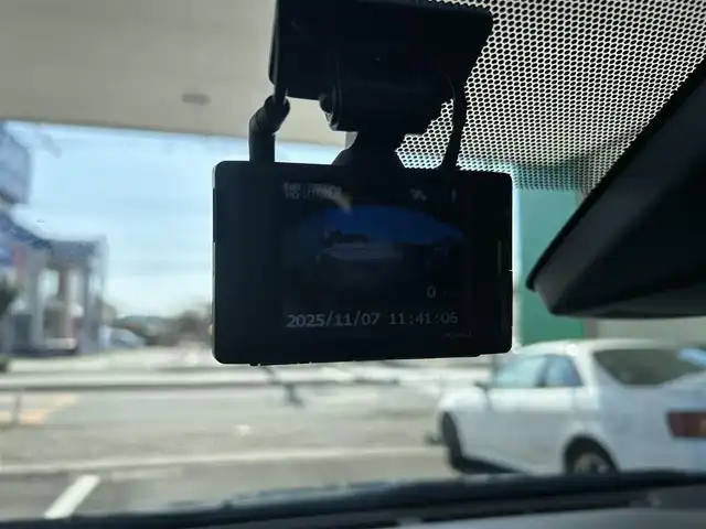 トヨタ アクア G 東京都 2020(令2)年 1万km クリアエメラルドパールクリスタルシャイン 純正ナビ（NSCN-W68）/・Bluetooth/TV/CD/DVD/SD/ドライブレコーダー（DC-DR652）/クルーズコントロース/レーンアシスト/横滑り防止装置/盗難防止装置/衝突被害軽減システム/オートライト/オートハイビーム/コーナーセンサー/全周囲カメラ/オプションカラー（クリアエメラルドパールクリスタルシャイン）/電動格納ミラー/取扱説明書