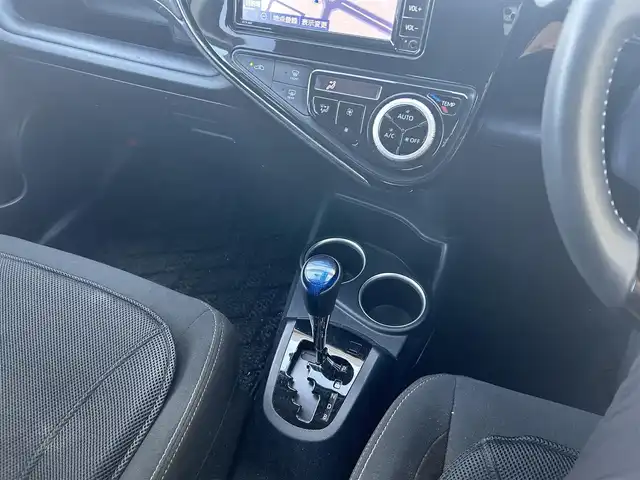 トヨタ アクア G 東京都 2020(令2)年 1万km クリアエメラルドパールクリスタルシャイン 純正ナビ（NSCN-W68）/・Bluetooth/TV/CD/DVD/SD/ドライブレコーダー（DC-DR652）/クルーズコントロース/レーンアシスト/横滑り防止装置/盗難防止装置/衝突被害軽減システム/オートライト/オートハイビーム/コーナーセンサー/全周囲カメラ/オプションカラー（クリアエメラルドパールクリスタルシャイン）/電動格納ミラー/取扱説明書