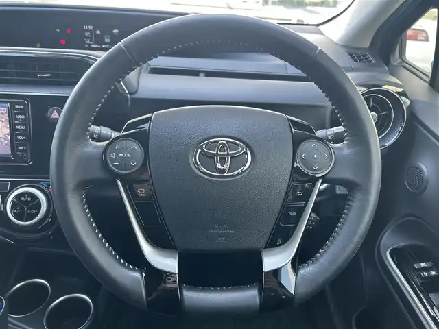 トヨタ アクア G 東京都 2020(令2)年 1万km クリアエメラルドパールクリスタルシャイン 純正ナビ（NSCN-W68）/・Bluetooth/TV/CD/DVD/SD/ドライブレコーダー（DC-DR652）/クルーズコントロース/レーンアシスト/横滑り防止装置/盗難防止装置/衝突被害軽減システム/オートライト/オートハイビーム/コーナーセンサー/全周囲カメラ/オプションカラー（クリアエメラルドパールクリスタルシャイン）/電動格納ミラー/取扱説明書