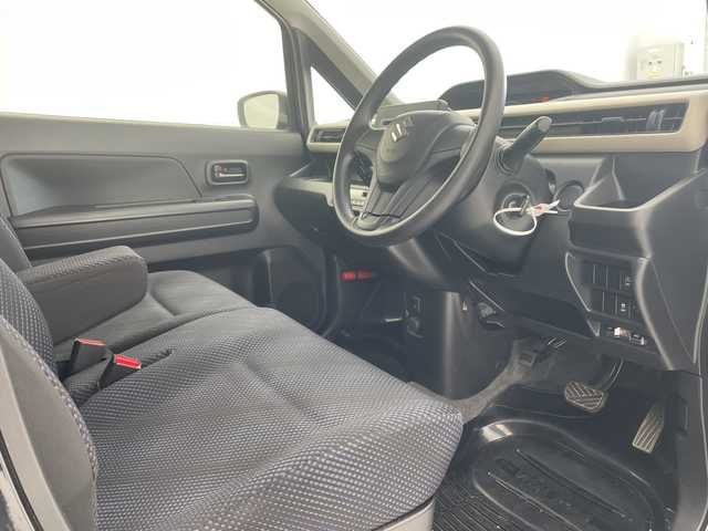 スズキ ワゴンＲ HYBRID FX 沖縄県 2018(平30)年 6.8万km ブルーイッシュブラックパール3 禁煙車　/純正オーディオ　/(CD　AUX AM　FX)/横滑り防止装置　/盗難防止装置装置　/前後ドライブレコーダー　/ＥＴＣ　/シートヒーター　/オートエアコン　/ベンチシート　/アイドリングストップ　/社外フロアマット　/ＡＢＳ/パワーステアリング/パワーウィンドウ