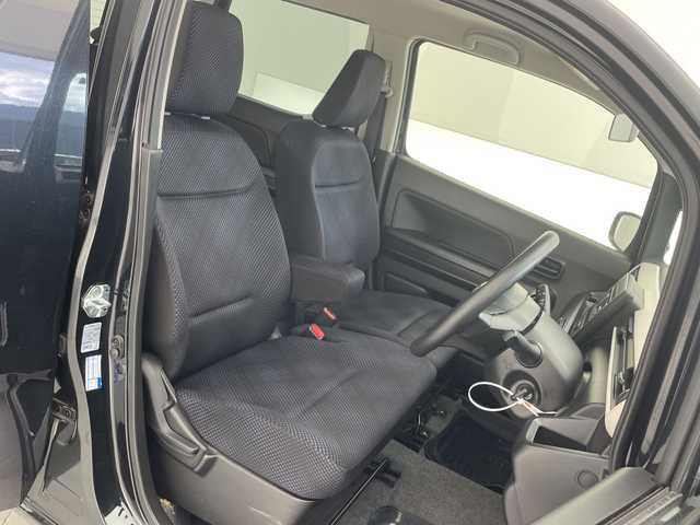 スズキ ワゴンＲ HYBRID FX 沖縄県 2018(平30)年 6.8万km ブルーイッシュブラックパール3 禁煙車　/純正オーディオ　/(CD　AUX AM　FX)/横滑り防止装置　/盗難防止装置装置　/前後ドライブレコーダー　/ＥＴＣ　/シートヒーター　/オートエアコン　/ベンチシート　/アイドリングストップ　/社外フロアマット　/ＡＢＳ/パワーステアリング/パワーウィンドウ