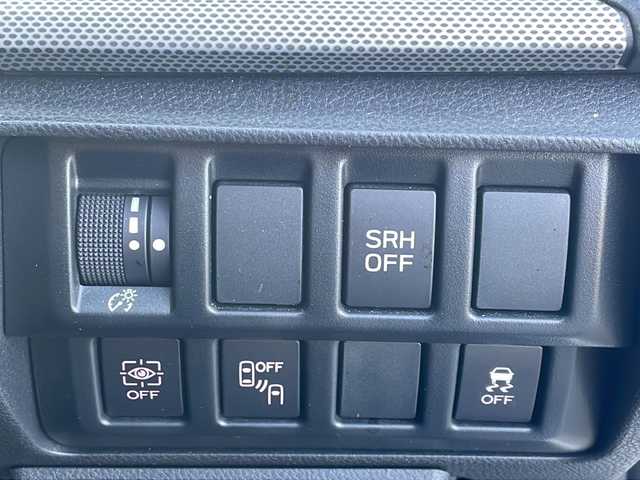 スバル フォレスター ハイブリッド アドバンス 徳島県 2020(令2)年 6.8万km クリスタルホワイトP 社外メモリナビ/（CD/USB/BT/フルセグ/ラジオ）/バックカメラ/追従式クルーズコントロール/ブラインドスポットモニター/パドルシフト/アイサイト/純正18インチAW/自動パーキングブレーキ/純正ドアバイザー/ステアリングヒーター/前席シートヒーター/前席パワーシート/ドライブレコーダー