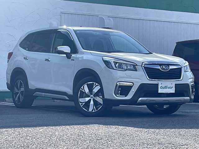 スバル フォレスター ハイブリッド アドバンス 徳島県 2020(令2)年 6.8万km クリスタルホワイトP 社外メモリナビ/（CD/USB/BT/フルセグ/ラジオ）/バックカメラ/追従式クルーズコントロール/ブラインドスポットモニター/パドルシフト/アイサイト/純正18インチAW/自動パーキングブレーキ/純正ドアバイザー/ステアリングヒーター/前席シートヒーター/前席パワーシート/ドライブレコーダー