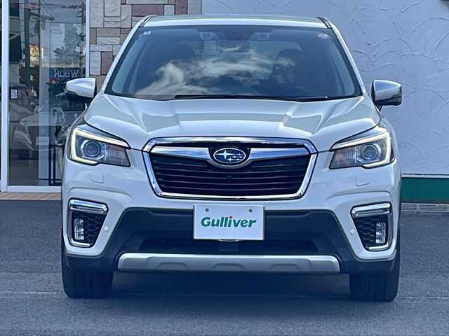 スバル フォレスター ハイブリッド アドバンス 徳島県 2020(令2)年 6.8万km クリスタルホワイトP 社外メモリナビ/（CD/USB/BT/フルセグ/ラジオ）/バックカメラ/追従式クルーズコントロール/ブラインドスポットモニター/パドルシフト/アイサイト/純正18インチAW/自動パーキングブレーキ/純正ドアバイザー/ステアリングヒーター/前席シートヒーター/前席パワーシート/ドライブレコーダー