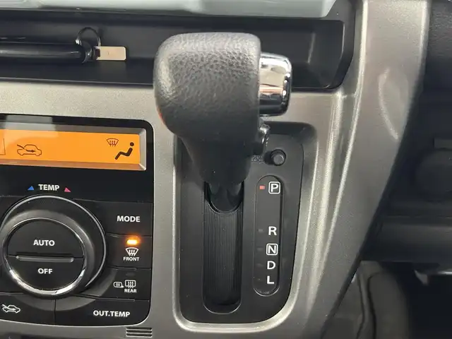 スズキ ハスラー タフワイルド 道央・札幌 2019(平31)年 7.5万km アクティブイエロー/ブラック 2トーン ・４WD/・純正ディーラーオプションナビ/　CD／DVD／Bluetooth／フルセグ/・デュアルカメラブレーキサポート/・レーンキープアシスト/・アイドリングストップ/・横滑り防止装置/・ヒルディセントコントロール/・グリップコントロール/・オートライト/・ハーフレザーシート/・前席シートヒーター/・社外AW14インチ/・LEDヘッドライト/・フォグライト/・電動格納ウィンカーミラー/・スマートキー/・プッシュスタート/・純正フロアマット/・取扱説明書/・保証書