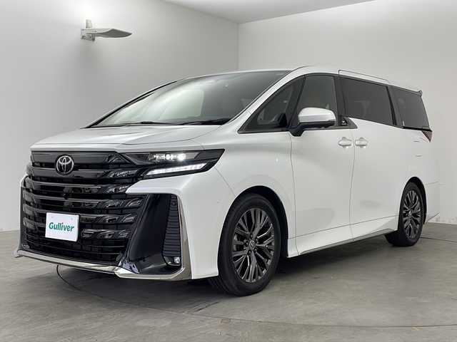 トヨタ ヴェルファイア ハイブリット Z プレミア 兵庫県 2024(令6)年 1.3万km プラチナホワイトパールマイカ ・純正14インチディスプレイオーディオplus/・フルセグ/・純正13.2インチフリップダウンモニター/・パノラミックビューモニター/・デジタルインナーミラー/・左右独立ムーンルーフ/・両側パワースライドドア/・パワーバックドア/・ユニバーサルステップ/・アドバンストパーク/・トヨタセーフティセンス/・プリクラッシュセーフティ/・レーンチェンジアシスト/・レーントレーシングアシスト/・レーンディパチャーアラート/・レーダークルーズコントロール/・アダプティブハイビームアシスト/・ブラインドスポットモニター/・快適温熱シート/・エアシート/・エグゼクティブパワーシート/・AC100V電源/・置くだけ充電/・スマートキー/・前後ドライブレコーダー/・LEDライト/・LEDフォグ