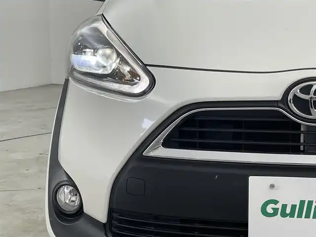 トヨタ シエンタ G クエロ 福岡県 2017(平29)年 3.1万km ホワイトパールクリスタルシャイン 純正ナビ（ＢＴ，ＴＶ）　/バックカメラ　/ビルトインＥＴＣ　/ミラー型前後ドライブレコーダー　/衝突被害軽減ブレーキ　/レーンキープ　/アイドリングストップ　/両側電動スライドドア　/ハーフレザー　/ＬＥＤヘッドライト