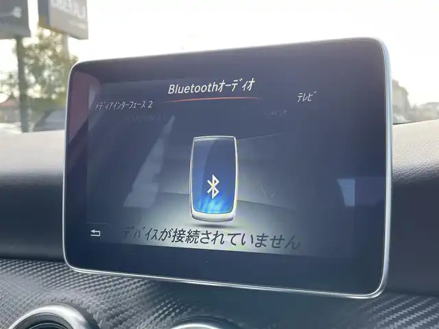 メルセデス・ベンツ Ａ１８０ スポーツ 埼玉県 2015(平27)年 3万km 白 黒半革シート　/純正ナビ　/バックカメラ　/アダプティブクルーズコントロール　/ブラインドスポットモニター　/フルセグTV　/シートヒーター　/電動シート　/クリアランスソナー　/パークアシスト　/レーンアシスト　/ＥＴＣ