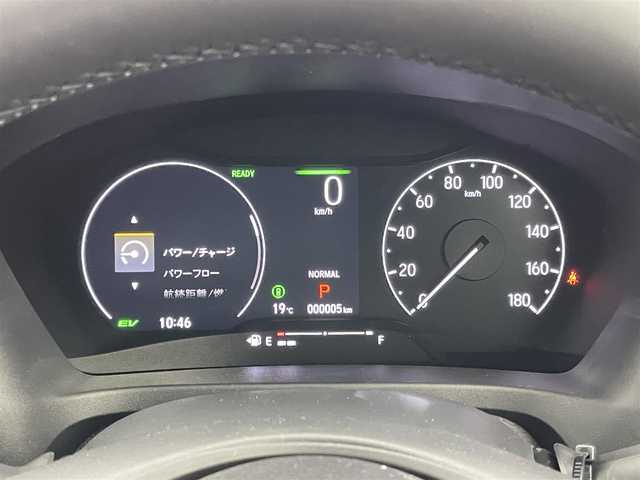 ホンダ ヴェゼル ハイブリッド e:HEV Z 埼玉県 2025(令7)年 0.1千km プラチナホワイトパール 登録済未使用車　純正９型ナビ　バックカメラ　ワイヤレス充電　パワーバックドア　ホンダセンシング　ＥＴＣ２．０　アダプティブクルーズコントロール　ステアリングヒーター　シートヒーター　ＬＥＤヘッドライト