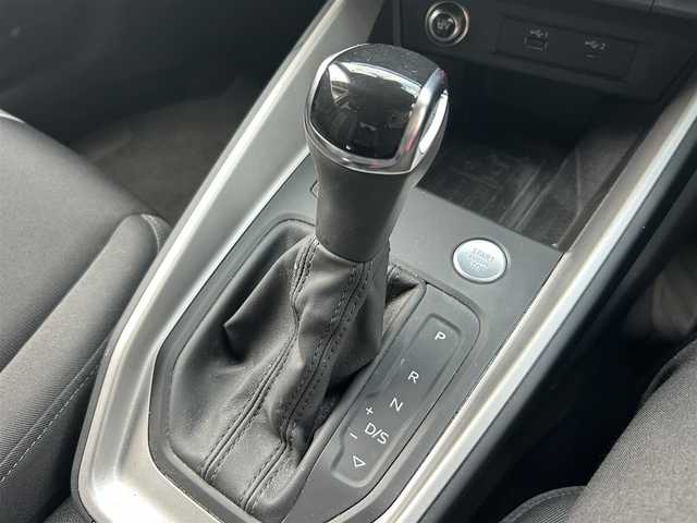 アウディ Ａ１ SB 35TFSI アドバンスド 茨城県 2020(令2)年 2万km 黄 アシスタンスＰ　/ＡＣＣ　/レーンアシスト　/ハイビームアシスト　/コンビニエンスＰ　/シートヒーター　/アドバンストキー　/Ｂカメラ　/パーキングシステム　/バーチャルＣＰ　/ナビ　/１２セグ　/ＣａｒＰｌａｙ　/ＬＥＤ/ETC2.0/禁煙車