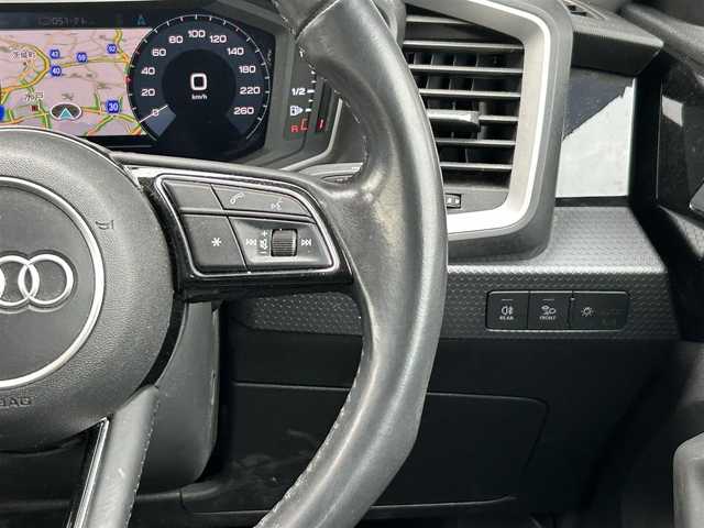 アウディ Ａ１ SB 35TFSI アドバンスド 茨城県 2020(令2)年 2万km 黄 アシスタンスＰ　/ＡＣＣ　/レーンアシスト　/ハイビームアシスト　/コンビニエンスＰ　/シートヒーター　/アドバンストキー　/Ｂカメラ　/パーキングシステム　/バーチャルＣＰ　/ナビ　/１２セグ　/ＣａｒＰｌａｙ　/ＬＥＤ/ETC2.0/禁煙車