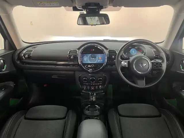 ＭＩＮＩ ＢＭＷ ミニ クラブマン クーパーD クラシックトリム 兵庫県 2023(令5)年 2.9万km 黒Ⅱ 純正17インチAW/純正ナビ/バックカメラ/ETC/ユニオンジャックテールランプ/マルチ・ディスプレイ・メーター・パネル/コーナーセンサー/ドライビングアシスト