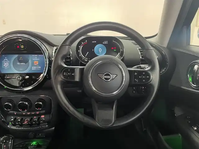 ＭＩＮＩ ＢＭＷ ミニ クラブマン クーパーD クラシックトリム 兵庫県 2023(令5)年 2.9万km 黒Ⅱ 純正17インチAW/純正ナビ/バックカメラ/ETC/ユニオンジャックテールランプ/マルチ・ディスプレイ・メーター・パネル/コーナーセンサー/ドライビングアシスト
