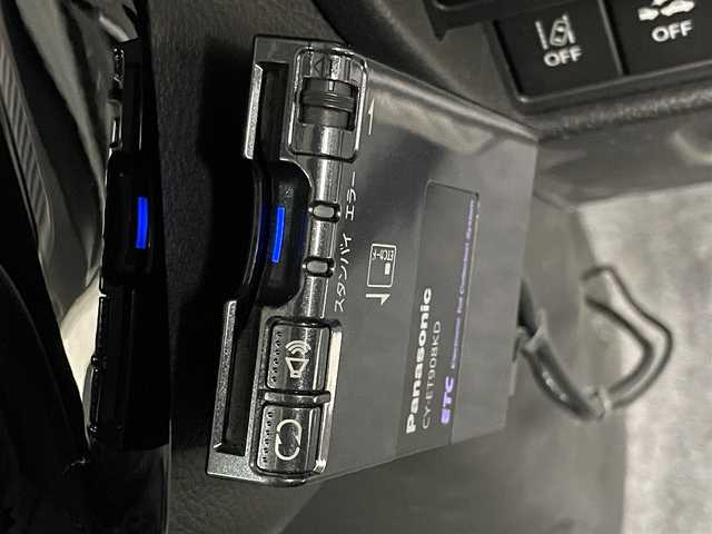 スズキ スペーシア カスタム HYBRID XS 福岡県 2018(平30)年 2.7万km ピュアホワイトP 社外８型ナビ（ＢＴ，フルセグＴＶ）　/バックカメラ　/ヘッドレストモニター　/ＥＴＣ　/コーナーセンサー　/衝突被害軽減ブレーキ　/レーンキープ　/アイドリングストップ　/両側電動スライドドア　/シートヒーター　/ＬＥＤ