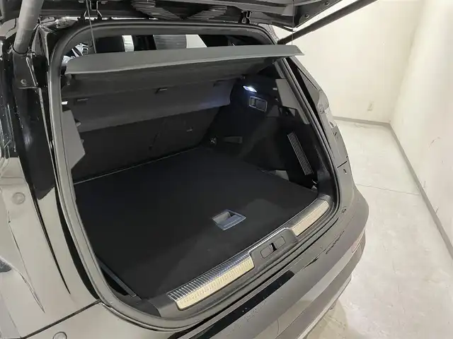 ＤＳオートモビル ＤＳ７ クロスバック グランシック ブルーHDi 熊本県 2019(令1)年 5万km ノアールペルラネラ 純正メモリナビ（Bluetooth、AppleCarPlay、USB）/バックカメラ/サイドカメラ/FOCAL ELECTRAサウンド/パワーバックドア/黒革シート/パワーシート/ベンチレーション/シートヒーター/純正20インチアルミホイール/コーナーセンサー/LEDヘッドライト