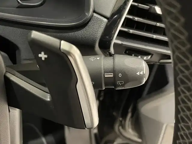 ＤＳオートモビル ＤＳ７ クロスバック グランシック ブルーHDi 熊本県 2019(令1)年 5万km ノアールペルラネラ 純正メモリナビ（Bluetooth、AppleCarPlay、USB）/バックカメラ/サイドカメラ/FOCAL ELECTRAサウンド/パワーバックドア/黒革シート/パワーシート/ベンチレーション/シートヒーター/純正20インチアルミホイール/コーナーセンサー/LEDヘッドライト