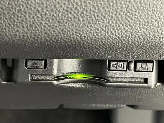 トヨタ パッソ モーダ　S 熊本県 2018(平30)年 5.3万km ダークエメラルドマイカ 純正ナビNSCD-W66（ＣＤ・ＤＶＤ・フルセグ・ＢＴ・ＵＳＢ）/バックカメラ　/ＥＴＣ　/前方ドライブレコーダー　/前後クリアランスソナー　/アイドリングストップ　/衝突軽減ブレーキ　/レーンキープアシスト　/横滑り防止/純正フロアマット/オートライト/LEDヘッドライト/フォグライト/スマートキー/プッシュスタート