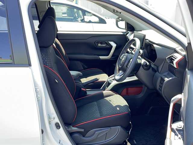 トヨタ ライズ Z 三重県 2020(令2)年 2.2万km シャイニングホワイトパール 衝突軽減　レーンキープ　純正９型ディスプレイオーディオ　追従型クルーズコントロール　ドライブレコーダー　シートヒーター　ＬＥＤヘッドライト　フォグランプ　アイドリングストップ　ビルトインＥＴＣ　ＵＳＢ　コーナーセンサー　電動格納ミラー　ステアリングスイッチ