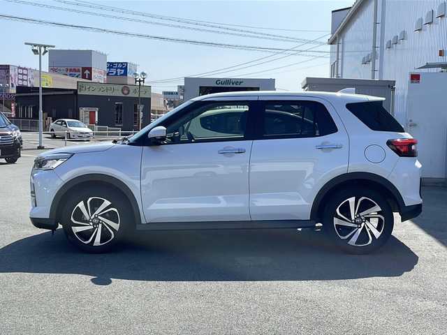トヨタ ライズ Z 三重県 2020(令2)年 2.2万km シャイニングホワイトパール 衝突軽減　レーンキープ　純正９型ディスプレイオーディオ　追従型クルーズコントロール　ドライブレコーダー　シートヒーター　ＬＥＤヘッドライト　フォグランプ　アイドリングストップ　ビルトインＥＴＣ　ＵＳＢ　コーナーセンサー　電動格納ミラー　ステアリングスイッチ