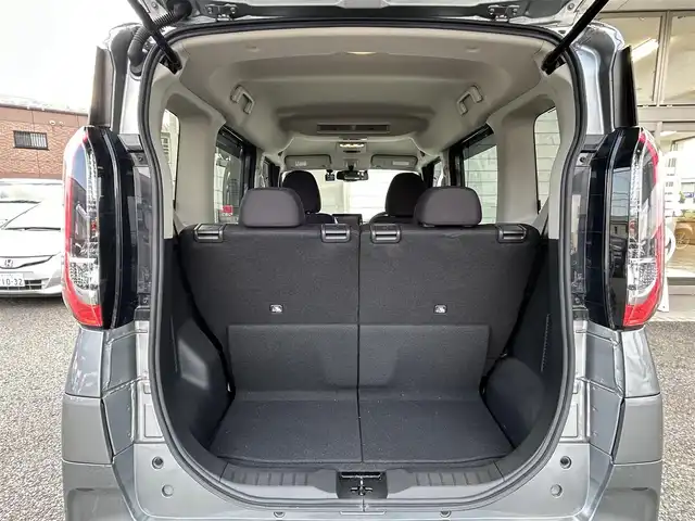 日産 ルークス HWS Gターボ プロパイロットED 福岡県 2022(令4)年 3万km チタニウムグレーメタリック ワンオーナー車/プロパイロット/純正メモリナビ【MM321D-L】/(AM/FM/Bluetooth/Music Stocker/CD/DVD/フルセグTV)/アラウンドビューモニター/バックカメラ/運転支援機能/・エマージェンシーブレーキ/・車線逸脱警報/防止支援/・ふらつき警報/・踏み間違い衝突防止アシスト/・前方衝突予測警報/・最高速度標識/・標識探知機能/・先行車発進お知らせ/・先進事故自動通報システム/オートライト/オートマチックハイビーム/コーナーセンサー/アイドリングストップ/純正15インチアルミホイール/両側パワースライドドア/純正ドアバイザー/電格ウィンカーミラー/フォグランプ/コムテック前後ドライブレコーダー【HDR952GW】/GPSレーダー探知機【ASSURA-　VA-310E】/ビルトインETC/純正フロアマット/プッシュスタート/シートバックテーブル/ロールサンシェード/USB端子×1/スペアキー×1/ISOFIX/保証書/取扱説明書/ナビ取扱説明書