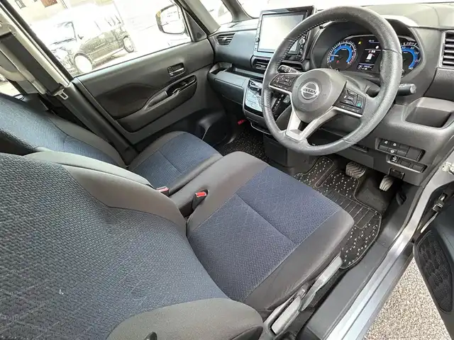 日産 ルークス HWS Gターボ プロパイロットED 福岡県 2022(令4)年 3万km チタニウムグレーメタリック ワンオーナー車/プロパイロット/純正メモリナビ【MM321D-L】/(AM/FM/Bluetooth/Music Stocker/CD/DVD/フルセグTV)/アラウンドビューモニター/バックカメラ/運転支援機能/・エマージェンシーブレーキ/・車線逸脱警報/防止支援/・ふらつき警報/・踏み間違い衝突防止アシスト/・前方衝突予測警報/・最高速度標識/・標識探知機能/・先行車発進お知らせ/・先進事故自動通報システム/オートライト/オートマチックハイビーム/コーナーセンサー/アイドリングストップ/純正15インチアルミホイール/両側パワースライドドア/純正ドアバイザー/電格ウィンカーミラー/フォグランプ/コムテック前後ドライブレコーダー【HDR952GW】/GPSレーダー探知機【ASSURA-　VA-310E】/ビルトインETC/純正フロアマット/プッシュスタート/シートバックテーブル/ロールサンシェード/USB端子×1/スペアキー×1/ISOFIX/保証書/取扱説明書/ナビ取扱説明書