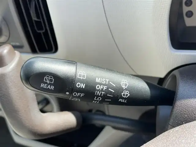 ダイハツ ブーン 1．0 CL 青森県 2012(平24)年 8万km シャイニングレッド ４WD/寒冷地仕様/純正オーディオ/（AM/FM/CD)/横滑り防止システム/ハロゲンランプ/純正フロアマット/純正ホイールキャップ/YOKOHAMA iceGUARD 冬タイヤ車載/取扱説明書/保証書
