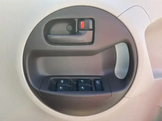 ダイハツ ブーン 1．0 CL 青森県 2012(平24)年 8万km シャイニングレッド ４WD/寒冷地仕様/純正オーディオ/（AM/FM/CD)/横滑り防止システム/ハロゲンランプ/純正フロアマット/純正ホイールキャップ/YOKOHAMA iceGUARD 冬タイヤ車載/取扱説明書/保証書