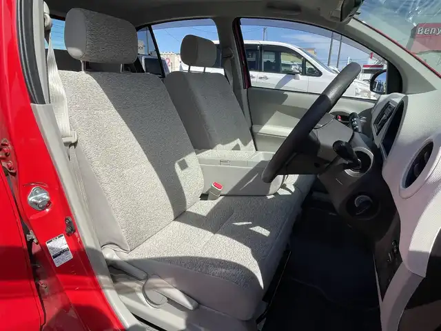 ダイハツ ブーン 1．0 CL 青森県 2012(平24)年 8万km シャイニングレッド ４WD/寒冷地仕様/純正オーディオ/（AM/FM/CD)/横滑り防止システム/ハロゲンランプ/純正フロアマット/純正ホイールキャップ/YOKOHAMA iceGUARD 冬タイヤ車載/取扱説明書/保証書