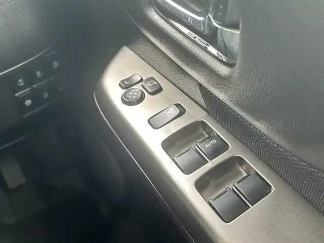 スズキ スペーシア カスタム Z 福島県 2017(平29)年 1.8万km ブレイブカーキP 純正オプションナビ/(Bluetooth/フルセグTV/CD/DVD/USB)/アラウンドビューモニター/アイドリングストップ/両側パワースライドドア/プリクラッシュセーフティー/車線逸脱/横滑り防止システム/ビルトインETC/ドライブレコーダー前後/シートヒーター/プッシュスタート/ドアバイザー/純正フロアマット/純正アルミホイール/ウィンカーミラー/取扱説明書/保証書/スペアキー×１