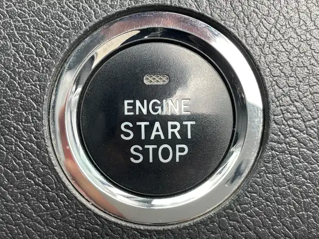 トヨタ ヴォクシー ZS 煌 岩手県 2010(平22)年 17.8万km シルバーM 4WD 純正ＨＤＤナビ ＴＶ Ｂｌｕｅｔｏｏｔｈ　AUX バックカメラ　両側パワースライドドア　ビルトインETC　オートライト スマートキー