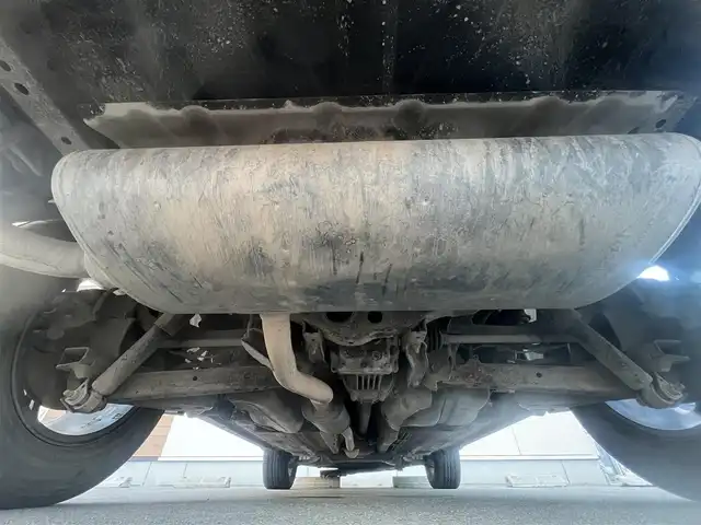 日産 エクストレイル 20X エマージェンシーブレーキ 秋田県 2015(平27)年 10.4万km ブリリアントホワイトパール ４WD/インテリジェントエマージェンシーブレーキ/純正SDナビ（DVD/CD/BT/AM/FM/USB）/フルセグ（走行中視聴不可能）/アラウンドビューモニター/社外１７インチアルミ（夏タイヤ装着）/スマートキー/純正エンジンスターター/アイドリングストップ/プッシュスタート/クルーズコントロール追従走行なし/ダウンヒルアシストコントロール/コーナーセンサー/車線逸脱防止支援システム/車両接近通報装置/ブラインドスポットモニター/ステアリングスイッチ/前席シートヒーター/ビルトインETC/センターデフロック/デジタルインナーミラー/社外フロアマット/純正ドアバイザー/オートライト/オートエアコン/パワーステアリング/パワーウィンドウ/横滑り防止/盗難防止装置/寒冷地仕様/電動格納ウィンカーミラー/取扱説明書/スペアキー×１