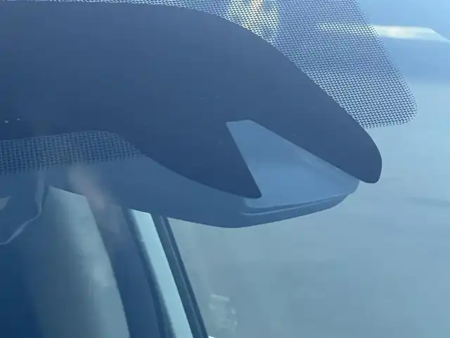 日産 エクストレイル 20X エマージェンシーブレーキ 秋田県 2015(平27)年 10.4万km ブリリアントホワイトパール ４WD/インテリジェントエマージェンシーブレーキ/純正SDナビ（DVD/CD/BT/AM/FM/USB）/フルセグ（走行中視聴不可能）/アラウンドビューモニター/社外１７インチアルミ（夏タイヤ装着）/スマートキー/純正エンジンスターター/アイドリングストップ/プッシュスタート/クルーズコントロール追従走行なし/ダウンヒルアシストコントロール/コーナーセンサー/車線逸脱防止支援システム/車両接近通報装置/ブラインドスポットモニター/ステアリングスイッチ/前席シートヒーター/ビルトインETC/センターデフロック/デジタルインナーミラー/社外フロアマット/純正ドアバイザー/オートライト/オートエアコン/パワーステアリング/パワーウィンドウ/横滑り防止/盗難防止装置/寒冷地仕様/電動格納ウィンカーミラー/取扱説明書/スペアキー×１