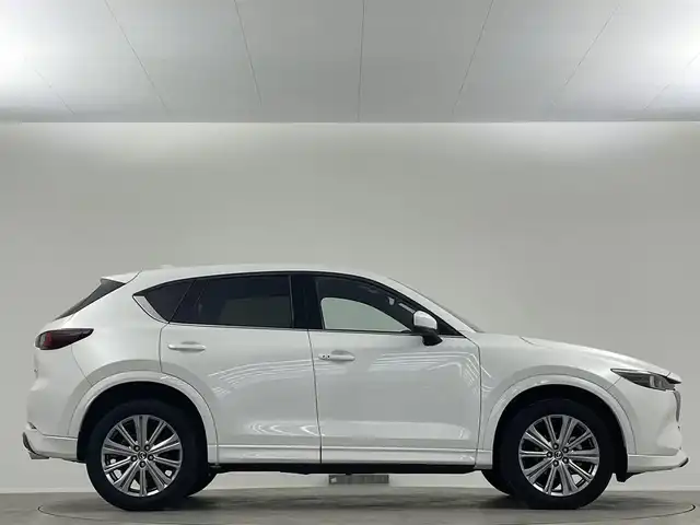 マツダ ＣＸ－５ XD エクスクルーシブモード 埼玉県 2023(令5)年 0.8万km ロジウムホワイトプレミアムメタリック 禁煙　１０型ナビ　ＢＯＳＥ　ワイヤレス充電　３６０°　本革　シートヒーター　ベンチレーション　パワーバックドア　クルーズコントロール　ＢＳＭ　前後ドライブレコーダー　ＥＴＣ　ステアリングヒーター　ＨＵＤ