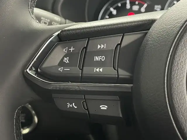 マツダ ＣＸ－５ XD エクスクルーシブモード 埼玉県 2023(令5)年 0.8万km ロジウムホワイトプレミアムメタリック 禁煙　１０型ナビ　ＢＯＳＥ　ワイヤレス充電　３６０°　本革　シートヒーター　ベンチレーション　パワーバックドア　クルーズコントロール　ＢＳＭ　前後ドライブレコーダー　ＥＴＣ　ステアリングヒーター　ＨＵＤ