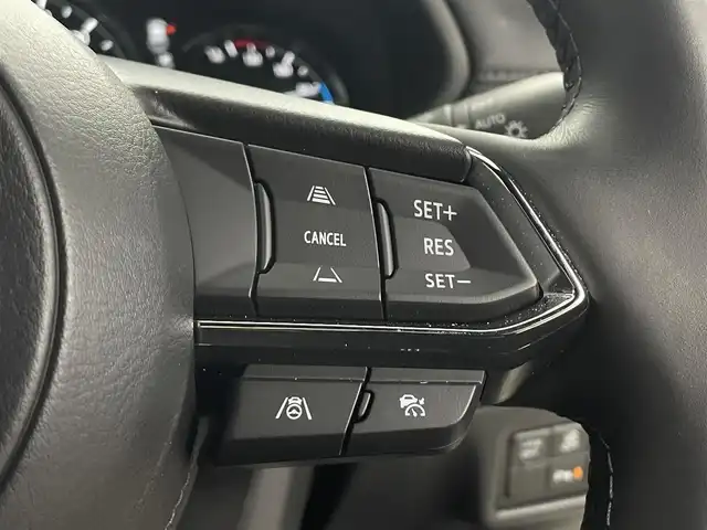 マツダ ＣＸ－５ XD エクスクルーシブモード 埼玉県 2023(令5)年 0.8万km ロジウムホワイトプレミアムメタリック 禁煙　１０型ナビ　ＢＯＳＥ　ワイヤレス充電　３６０°　本革　シートヒーター　ベンチレーション　パワーバックドア　クルーズコントロール　ＢＳＭ　前後ドライブレコーダー　ＥＴＣ　ステアリングヒーター　ＨＵＤ