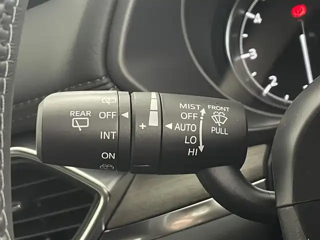 マツダ ＣＸ－５ XD エクスクルーシブモード 埼玉県 2023(令5)年 0.8万km ロジウムホワイトプレミアムメタリック 禁煙　１０型ナビ　ＢＯＳＥ　ワイヤレス充電　３６０°　本革　シートヒーター　ベンチレーション　パワーバックドア　クルーズコントロール　ＢＳＭ　前後ドライブレコーダー　ＥＴＣ　ステアリングヒーター　ＨＵＤ