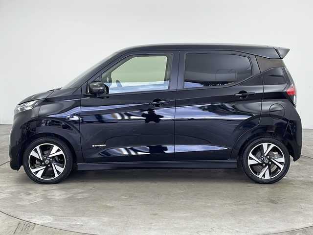 日産 デイズ HWS G ターボ プロパイロットED 兵庫県 2020(令2)年 4.5万km ブラック ・プロパイロット/・インテリジェント エマージェンシーブレーキ/・インテリジェント LI（車線逸脱防止支援システム）/・LDW（車線逸脱警報）/・踏み間違い衝突防止アシスト/・標識認識機能/・先行車発進お知らせ/・エマージェンシーストップシグナル/・フロント&バックソナー/・純正9インチSDナビ＆フルセグ＆BT＆DVD/・アラウンドビューモニター/・前方ドライブレコーダー/・ステアリングリモコン/・ETC/・W＋サイドエアバック/・カーテンエアバック/・LEDヘッドライト/・フォグライト/・オートライト/・純正15インチアルミホイール/・スマートキー/・プッシュスタート/・フロアマット/・本革巻ステアリング/・レザー調インストパネル/・電動パーキングブレーキ/・オートホールド