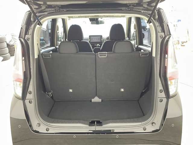 日産 デイズ HWS G ターボ プロパイロットED 兵庫県 2020(令2)年 4.5万km ブラック ・プロパイロット/・インテリジェント エマージェンシーブレーキ/・インテリジェント LI（車線逸脱防止支援システム）/・LDW（車線逸脱警報）/・踏み間違い衝突防止アシスト/・標識認識機能/・先行車発進お知らせ/・エマージェンシーストップシグナル/・フロント&バックソナー/・純正9インチSDナビ＆フルセグ＆BT＆DVD/・アラウンドビューモニター/・前方ドライブレコーダー/・ステアリングリモコン/・ETC/・W＋サイドエアバック/・カーテンエアバック/・LEDヘッドライト/・フォグライト/・オートライト/・純正15インチアルミホイール/・スマートキー/・プッシュスタート/・フロアマット/・本革巻ステアリング/・レザー調インストパネル/・電動パーキングブレーキ/・オートホールド