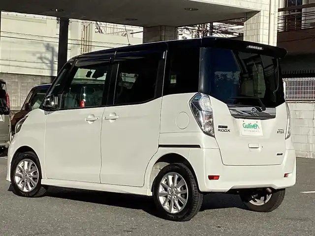 日産 デイズ ルークス ハイウェイスターX 大阪府 2016(平28)年 5.4万km アメジストブラック/シルキーホワイト 純正ナビ・フルセグTV・CD・DVD・/　　Bluetooth・AUX・USB/アラウンドビューモニター/左後パワースライドドア/ステアリングスイッチ/HIDヘッドライト/ETC/フォグランプ/インテリキー2個/後席ロールバイザー/純正ドライブレコーダー/電動格納ウインカーミラー/純正14インチアルミホイール/インテリジェントエマージェンシーブレーキ