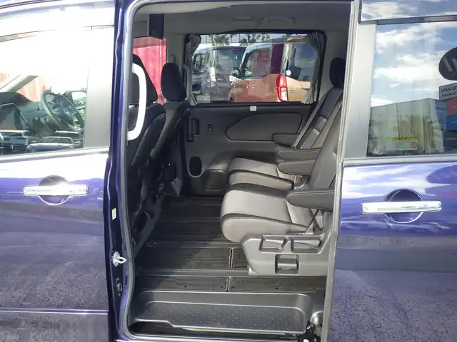 日産 セレナ e－パワー ハイウェイスター V 千葉県 2022(令4)年 3.1万km アズライトブルー エマージェンシーブレーキ/プロパイロット/インテリジェントクルーズコントロール/インテリジェントルームミラー/ハンズフリー両側パワースライドドア/純正SDナビ/地デジTV/【BD/DVD/CD再生機能　Bluetooth接続】/アラウンドビューモニター/フリップダウンモニター/ドライブレコーダー/革巻きステアリング/ステアリングスイッチ/ETC/LEDヘッドライト/フォグライト/ウインカーミラー/コーナーセンサー/純正15インチアルミホイル/サイド/カーテンエアバッグ/インテリジェントキー